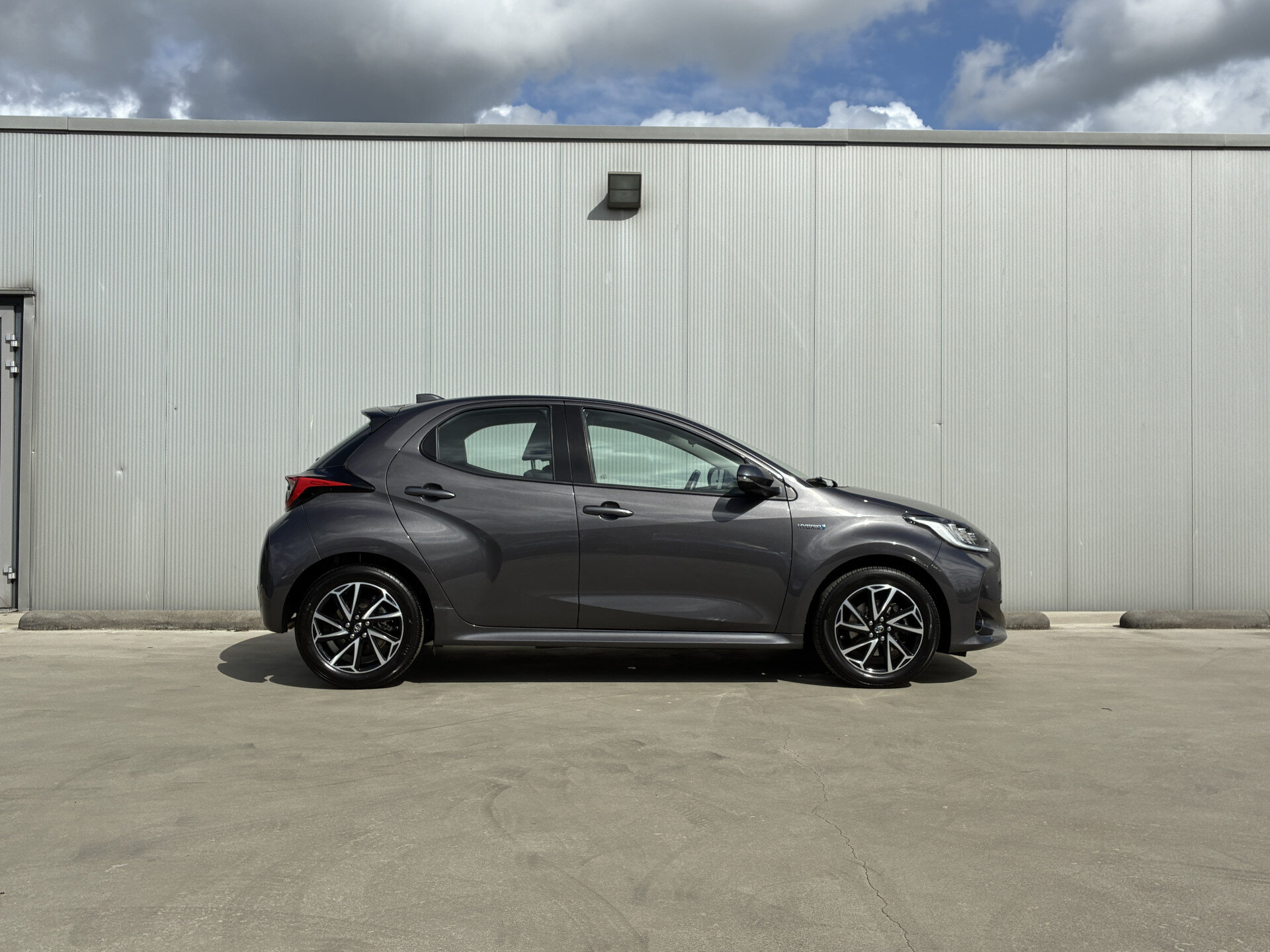 Toyota Yaris 1.5 Hybrid Dynamic - Afbeelding 2