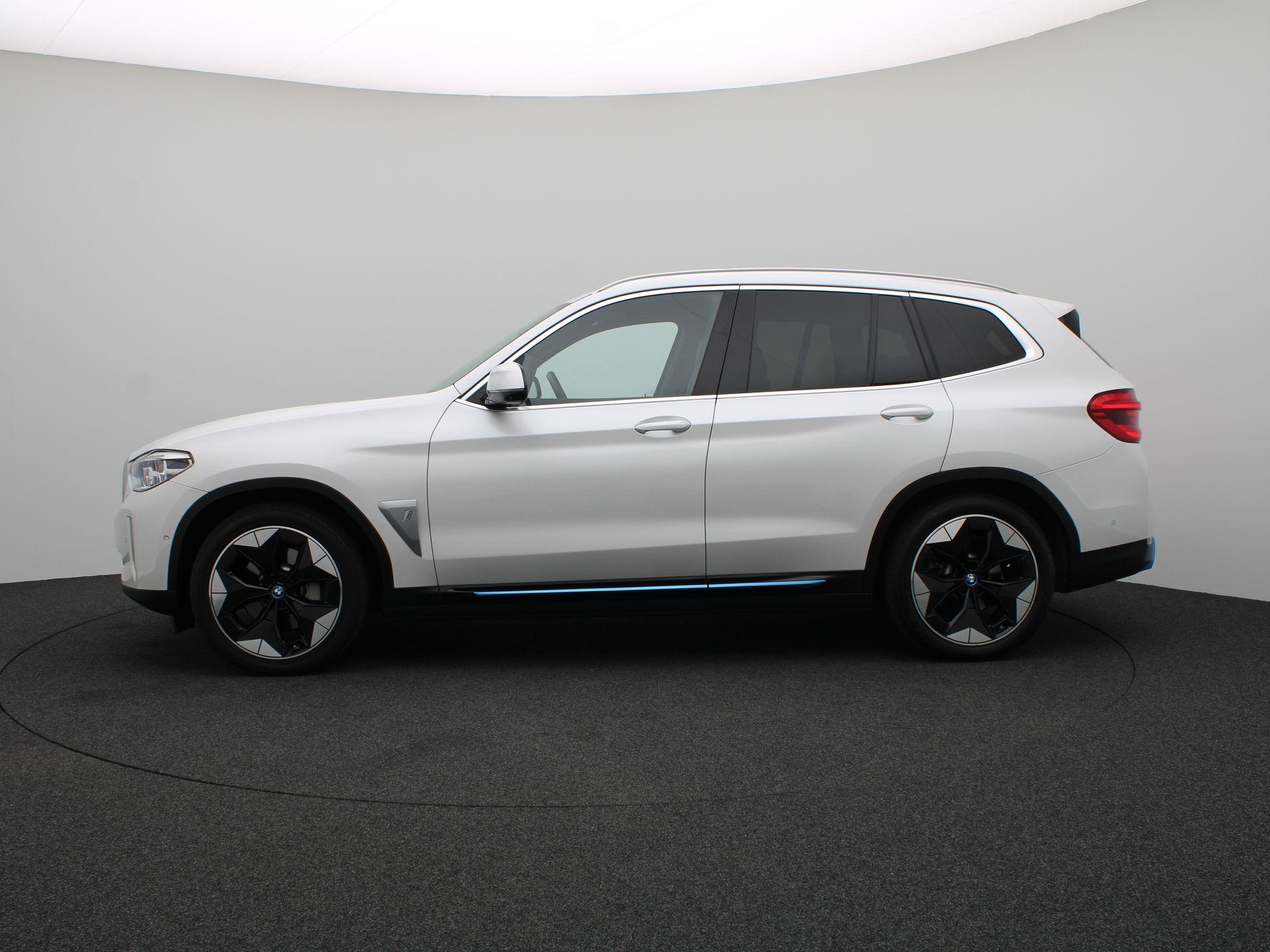 BMW iX3  - Afbeelding 4