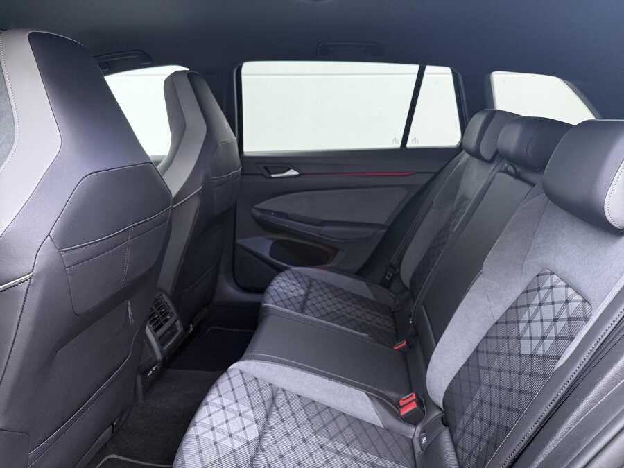Volkswagen Golf Variant 1.5 eTSI R-Line