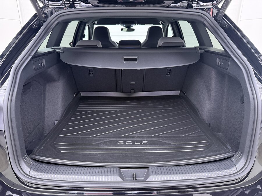 Volkswagen Golf Variant 1.5 eTSI R-Line