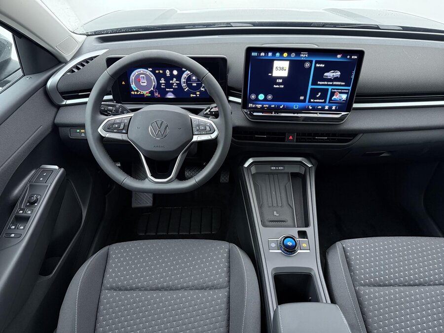 Volkswagen T-Roc Limited Edition 1.5 eTSI 85 kW / 116 PK