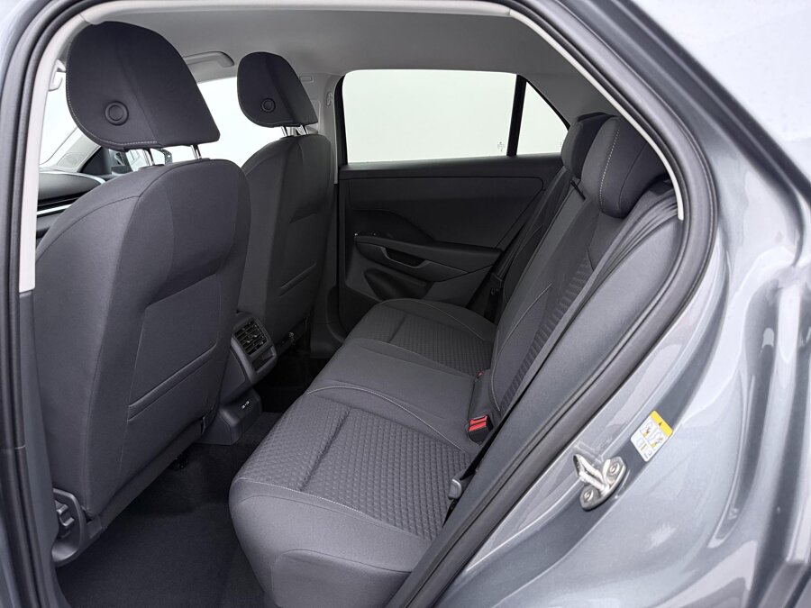 Volkswagen T-Roc Limited Edition 1.5 eTSI 85 kW / 116 PK