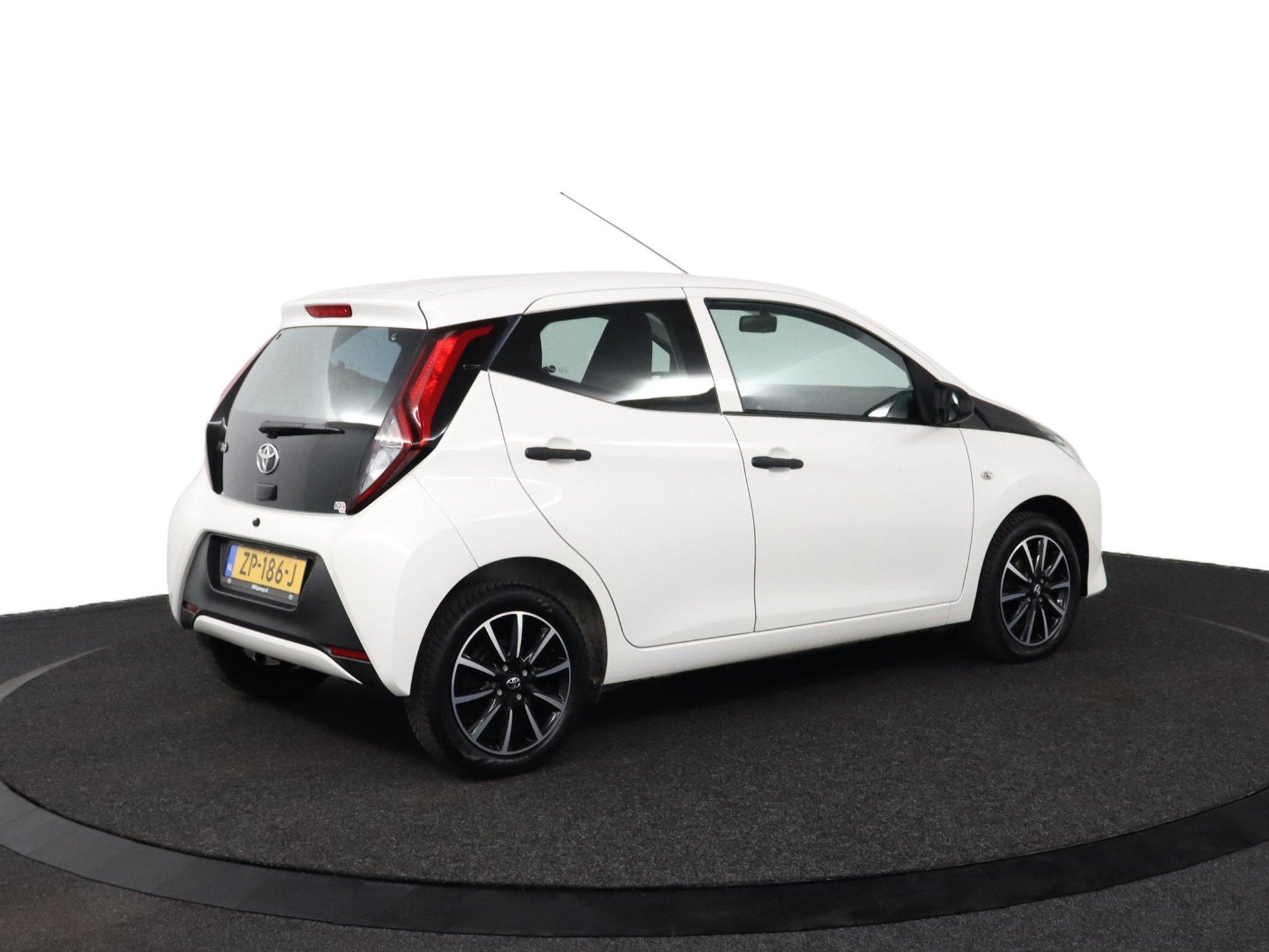 Toyota Aygo 1.0 VVT-i x-fun - Afbeelding 2