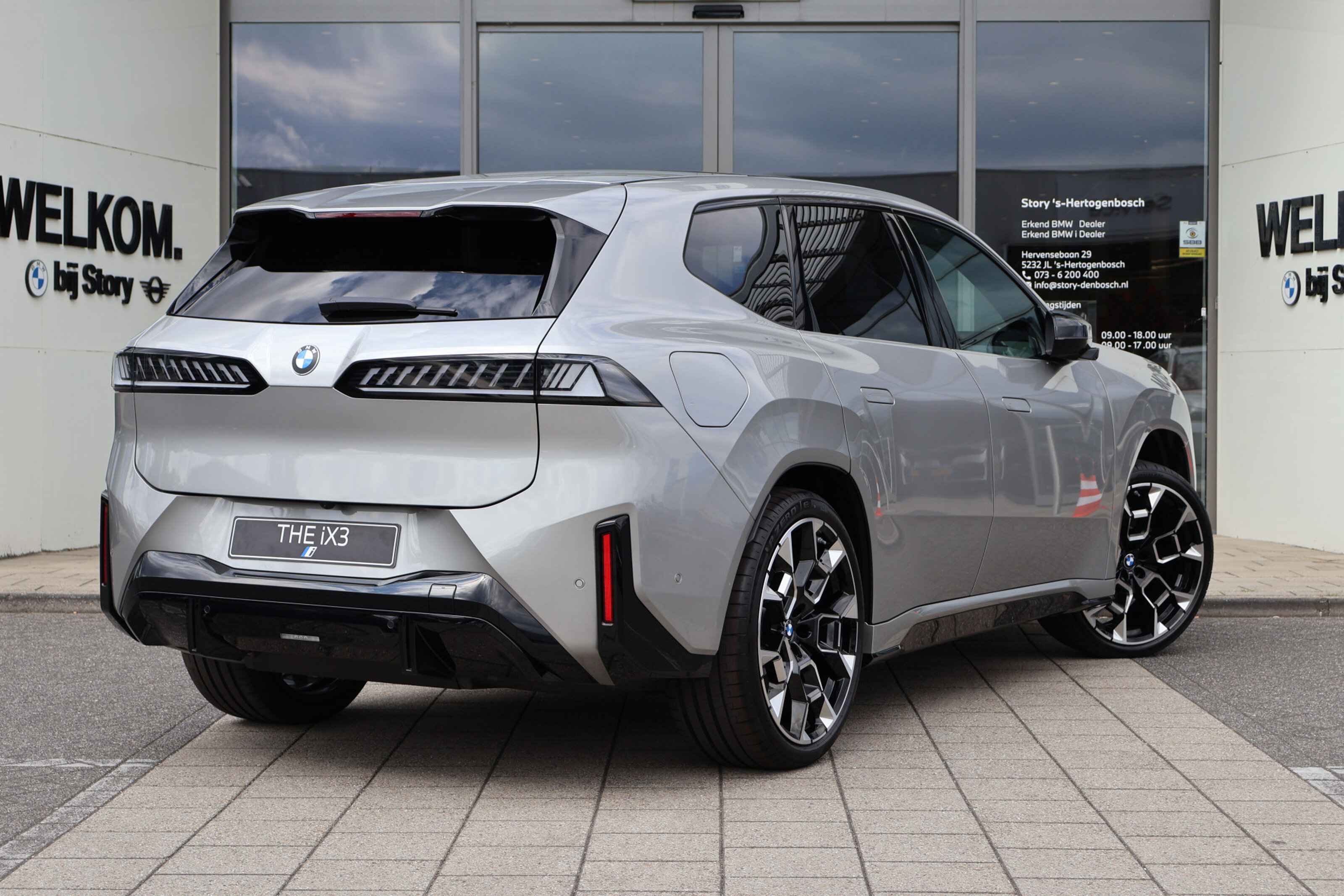 BMW iX3 8