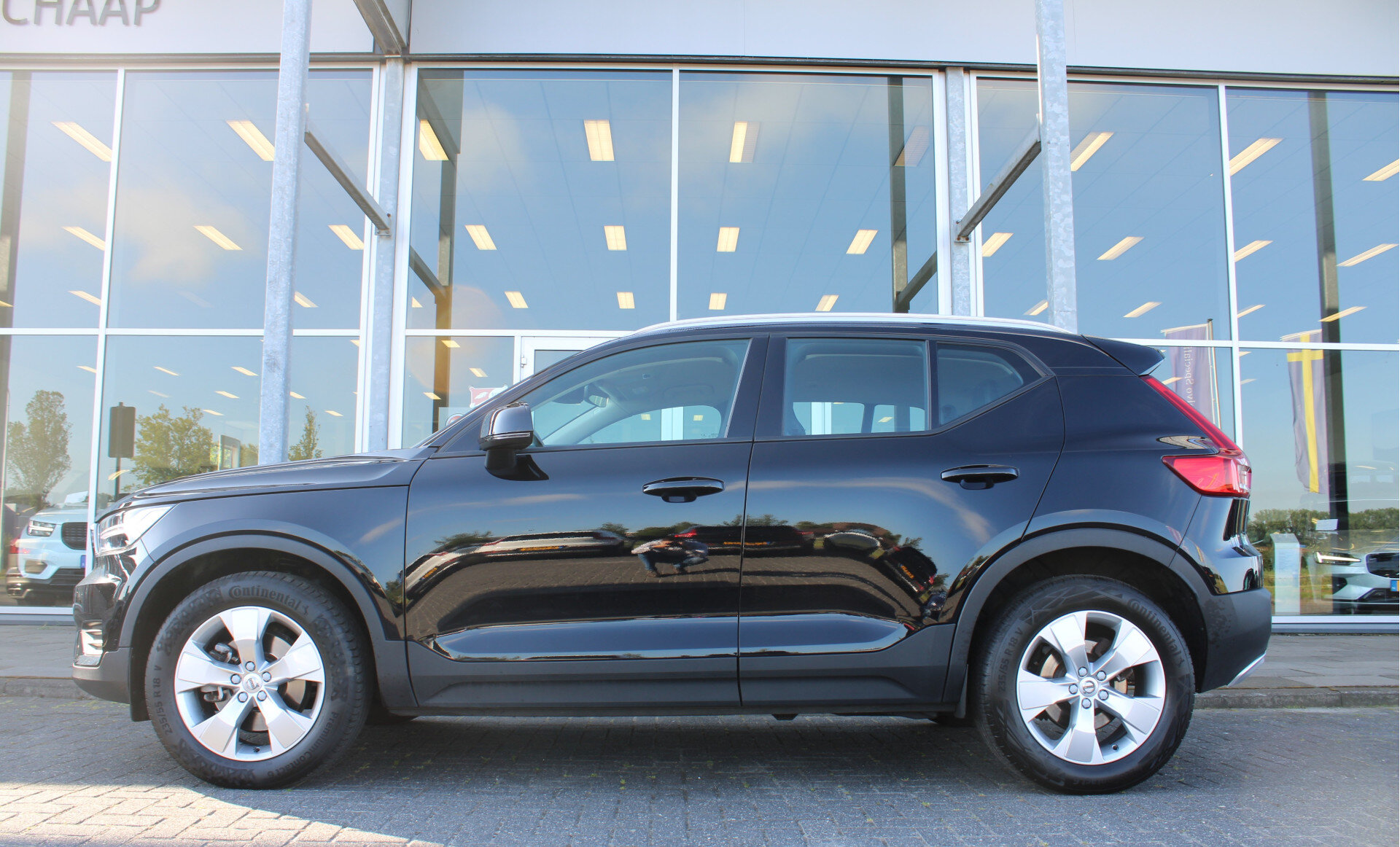Volvo XC40 T2 130PK Automaat Momentum - Afbeelding 2