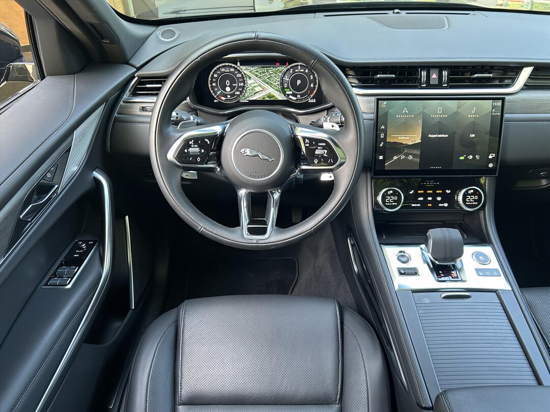 Jaguar F-PACE - foto 6