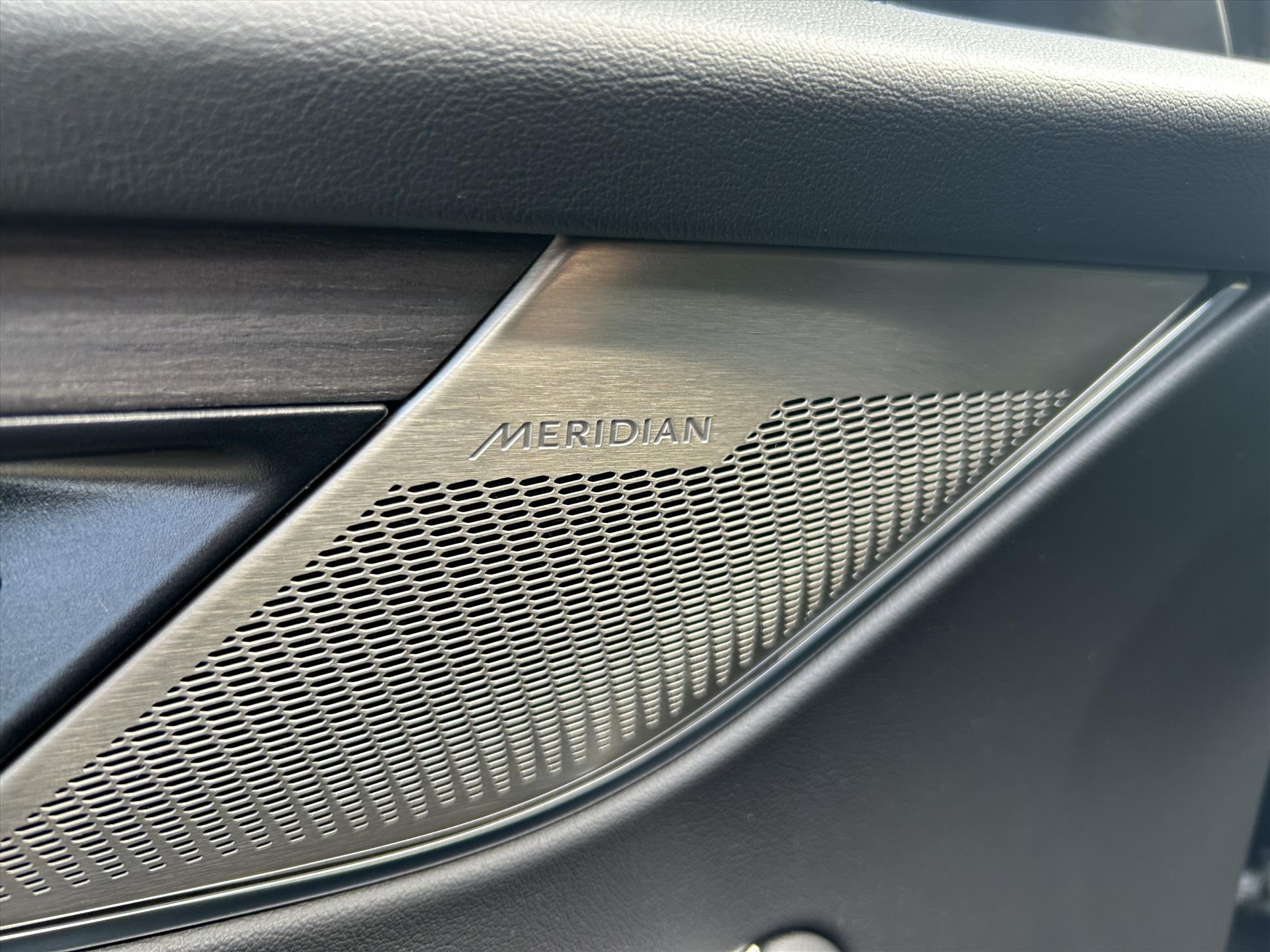 Jaguar F-PACE - foto 11