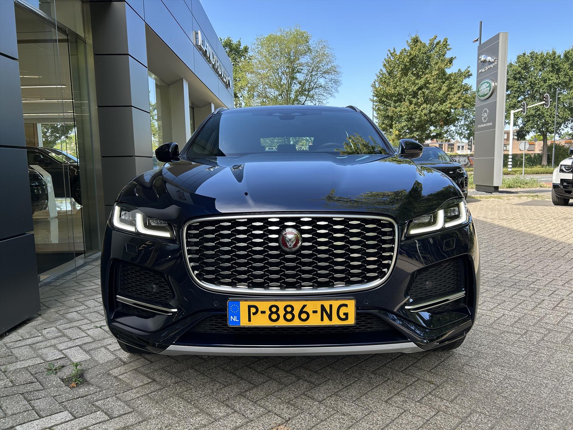 Jaguar F-PACE - foto 33