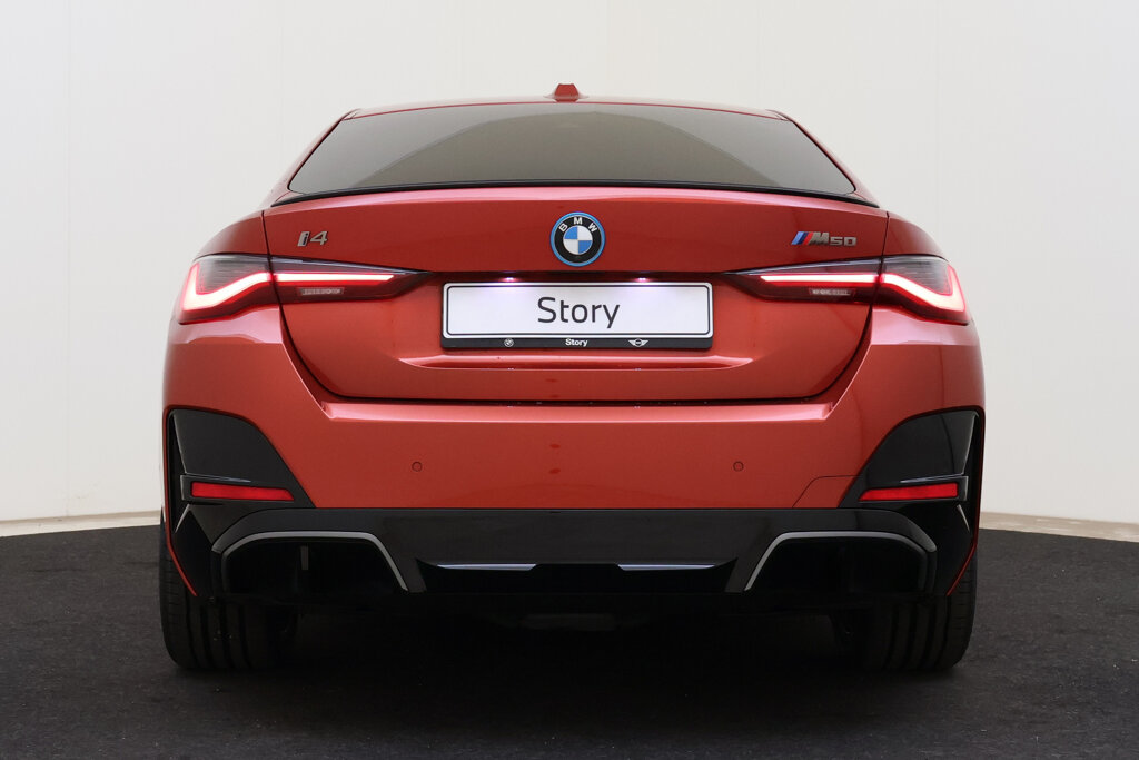 BMW i4 5