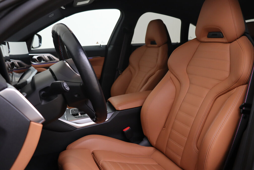 BMW i4 8