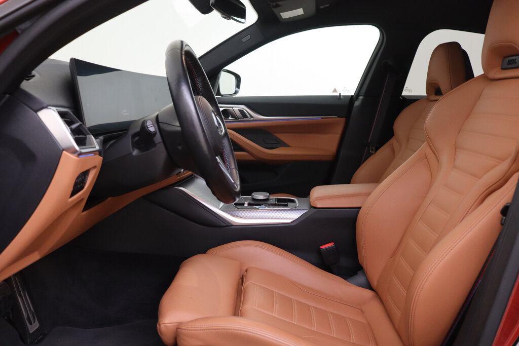 BMW i4 12