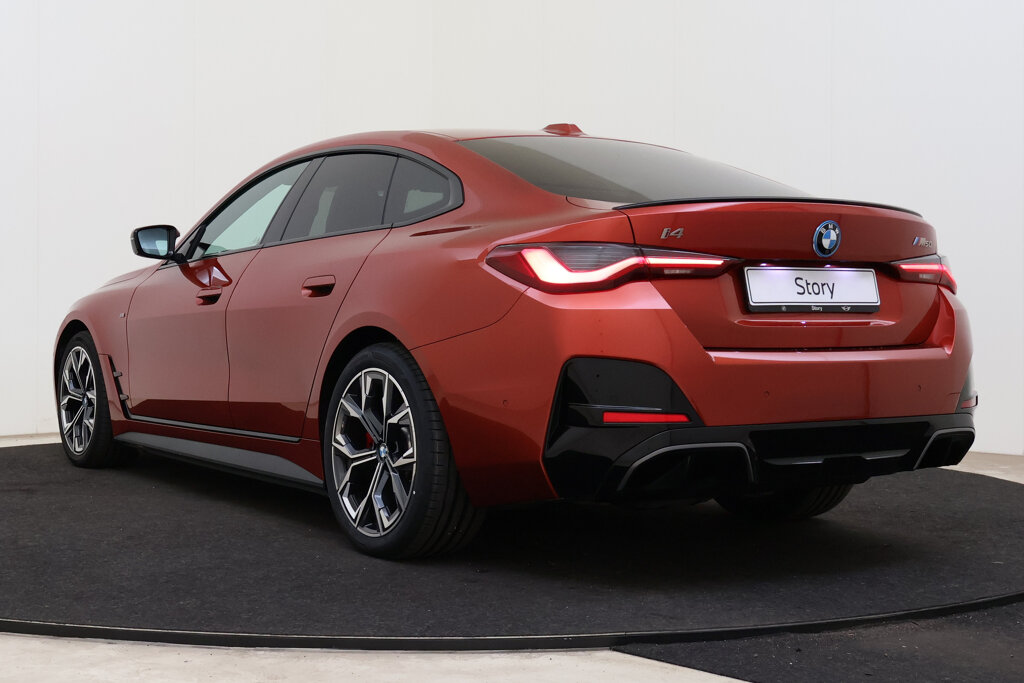 BMW i4 15