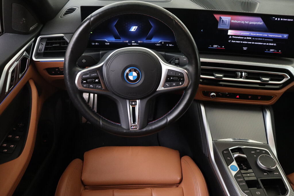BMW i4 26