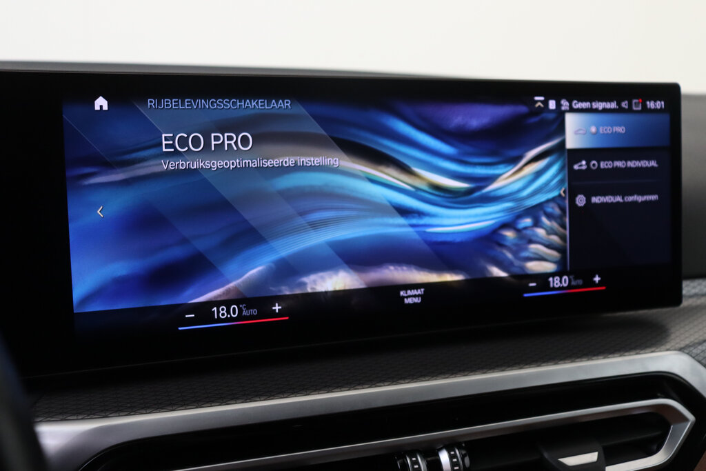 BMW i4 39