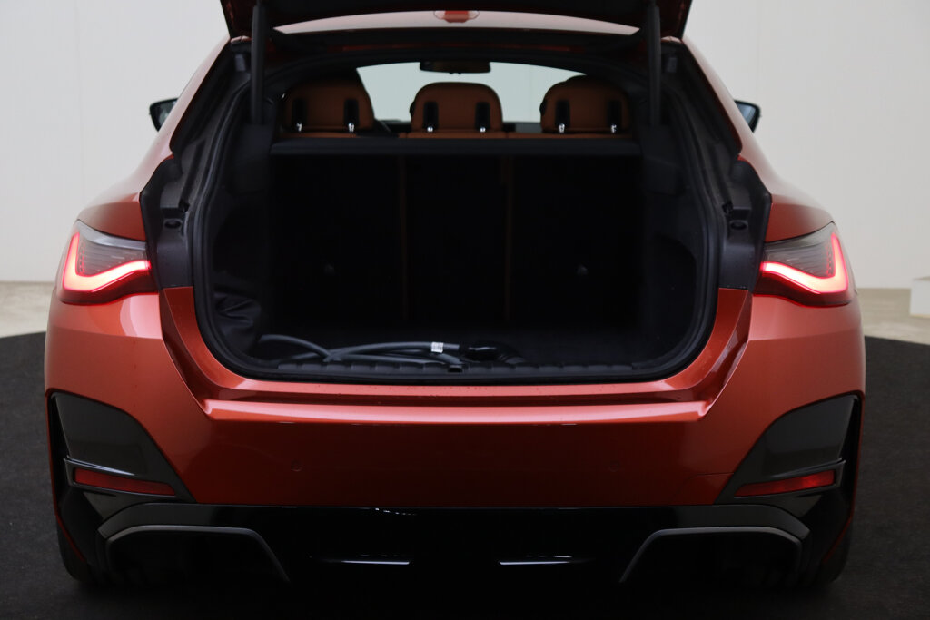 BMW i4 71