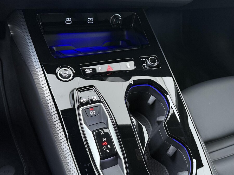 Audi A5 Avant 2.0 e-hybrid Quattro S-line 367 PK