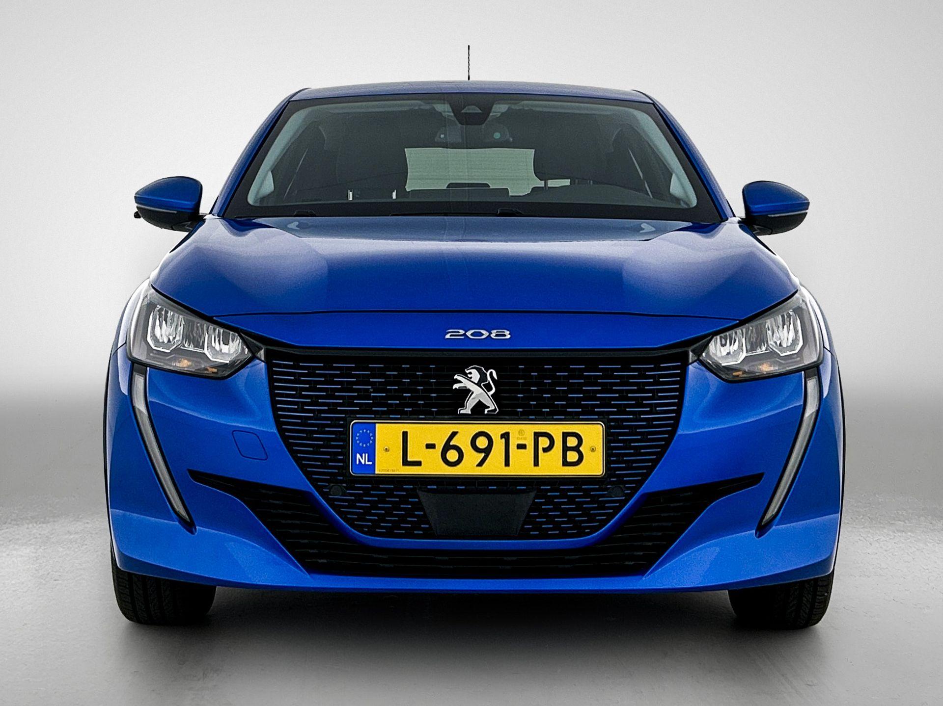 Peugeot e-208