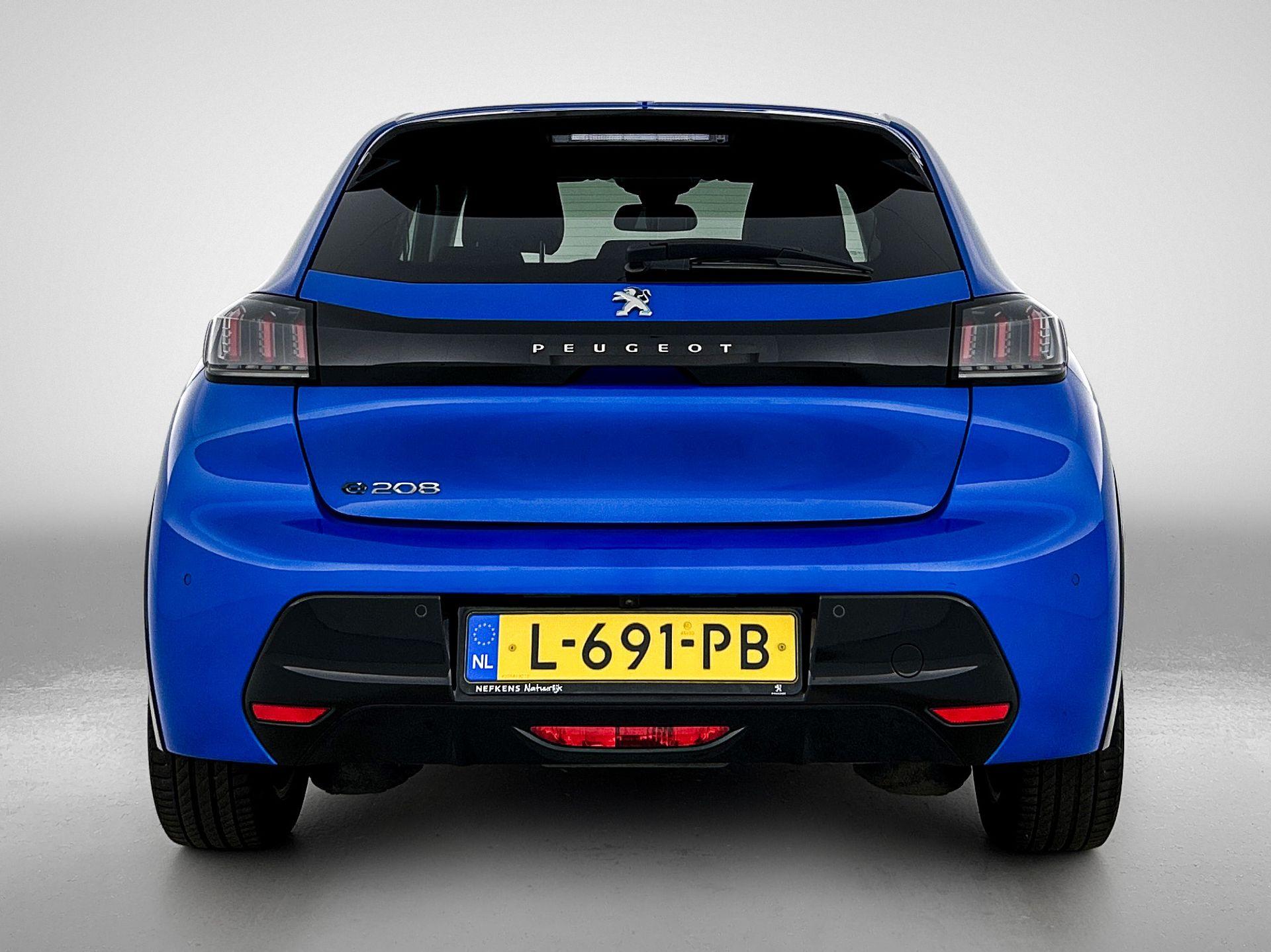 Peugeot e-208