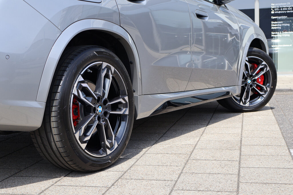 BMW X1 13