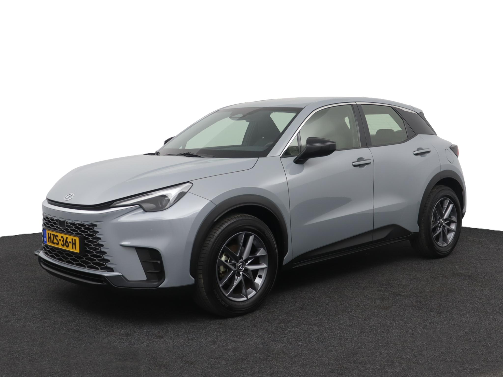 Lexus LBX 1.5 2WD