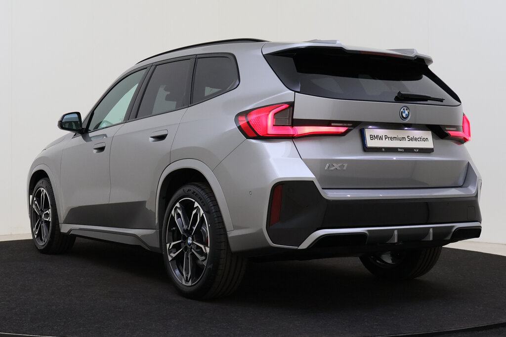 BMW iX1 15
