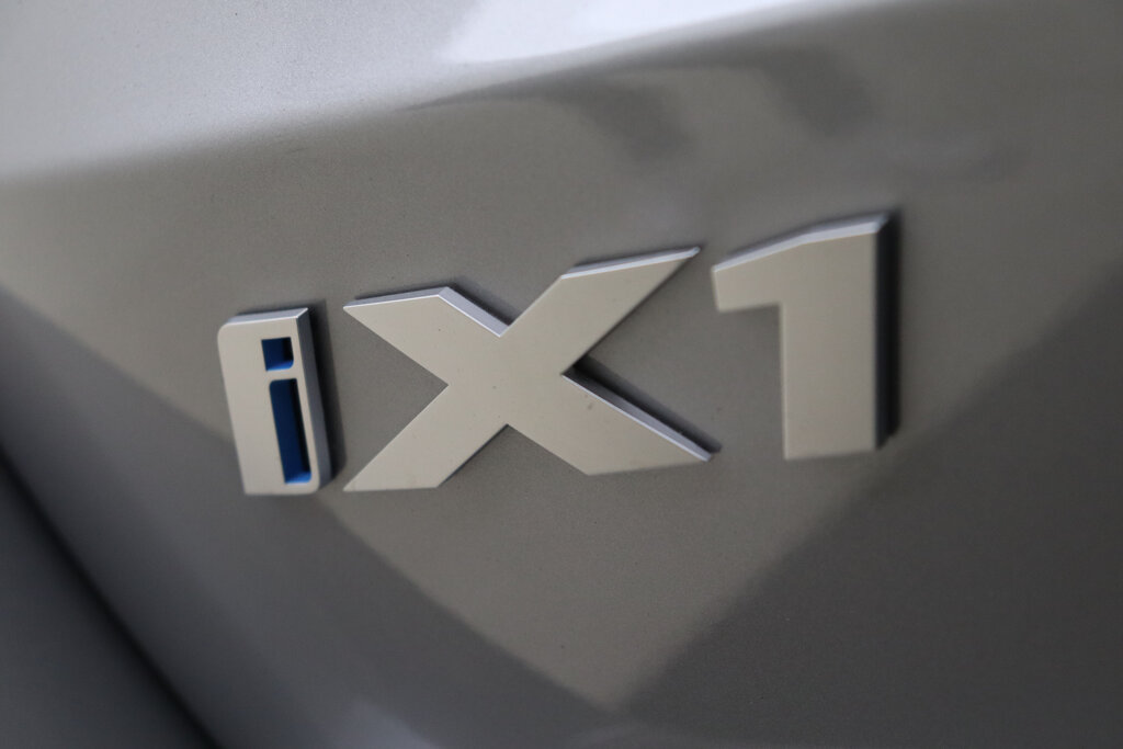BMW iX1 49