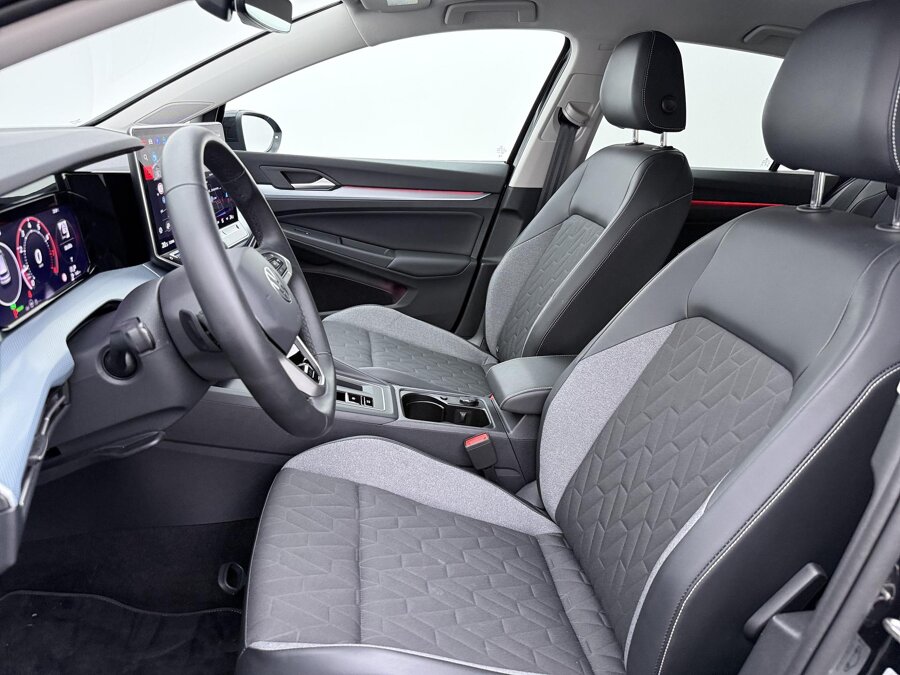 Volkswagen Golf 1.5 eTSI Life