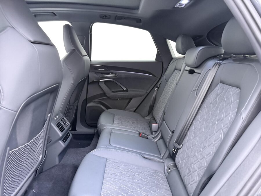 Audi Q5 Sportback S edition Competition 2.0 e-hybrid 270 kW / 367 PK
