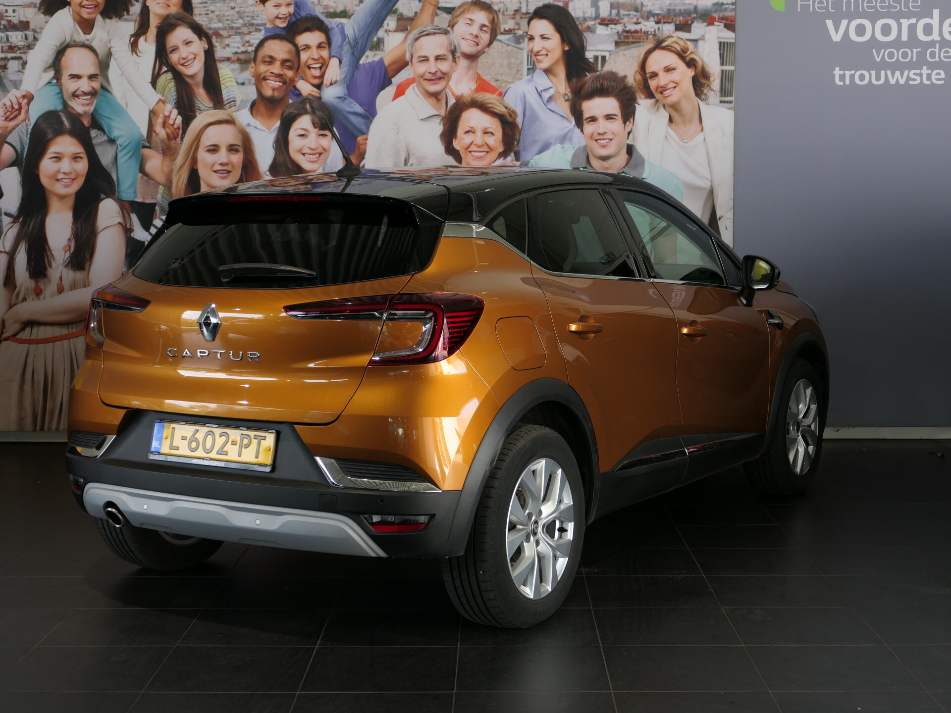 Renault Captur 1.3 TCe 140 Intens - Occasion Lease vanaf €684 p/m - - Afbeelding 3