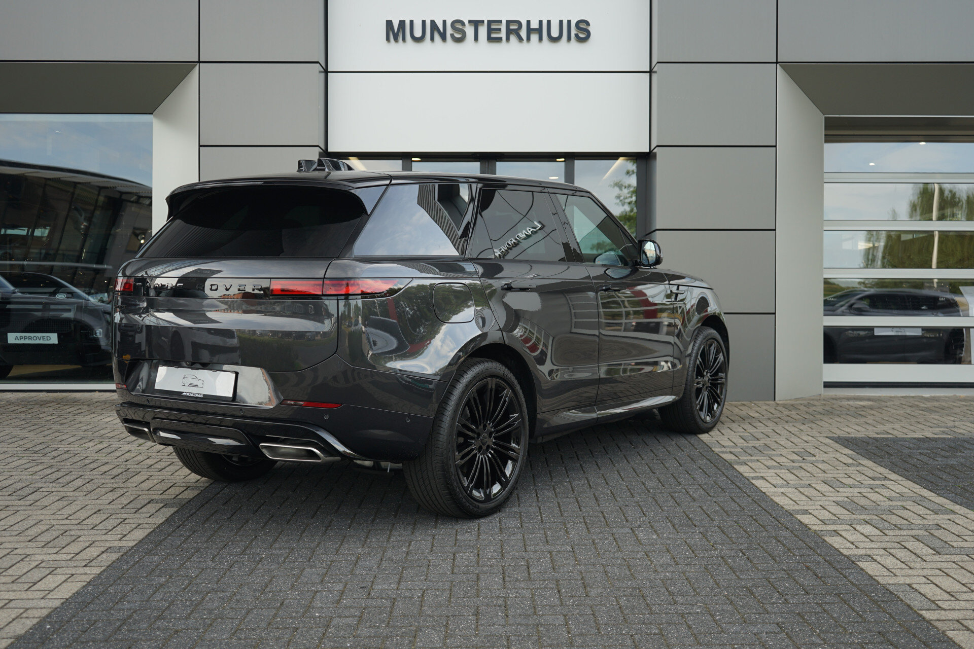 Land Rover Range Rover Sport 3.0 P460e Momentum Edition PHEV - Afbeelding 2
