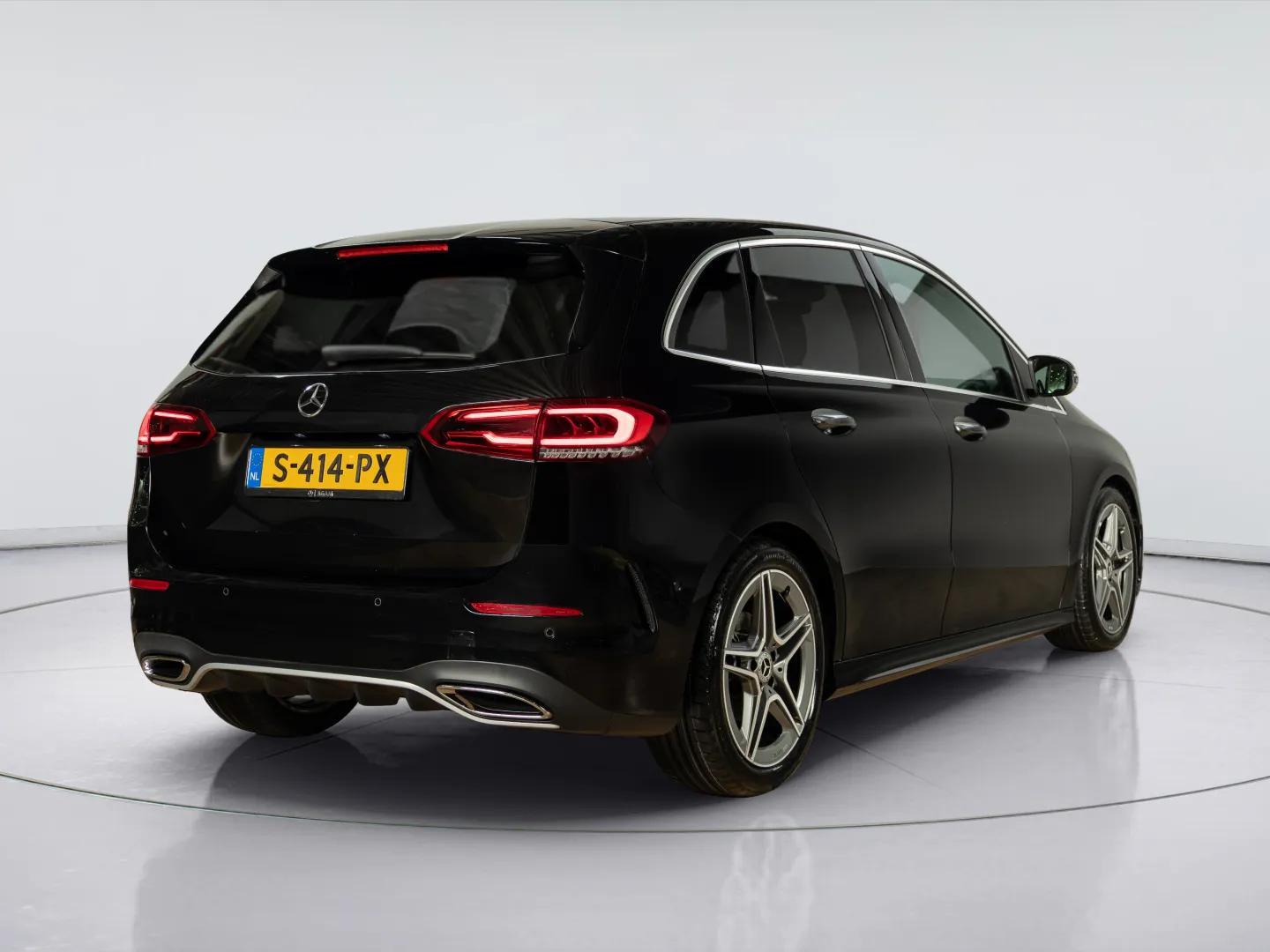 Mercedes-Benz B-Klasse 180 AMG Line - Afbeelding 2