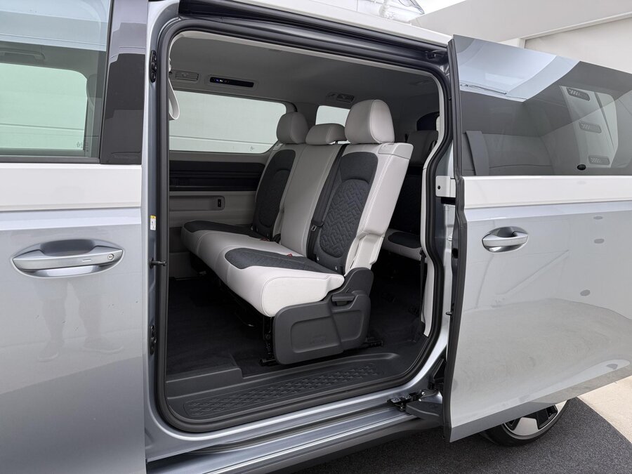 Volkswagen Bedrijfswagens ID. Buzz Pro Bulli Limited Edition 210 kW / 286 pk 7p