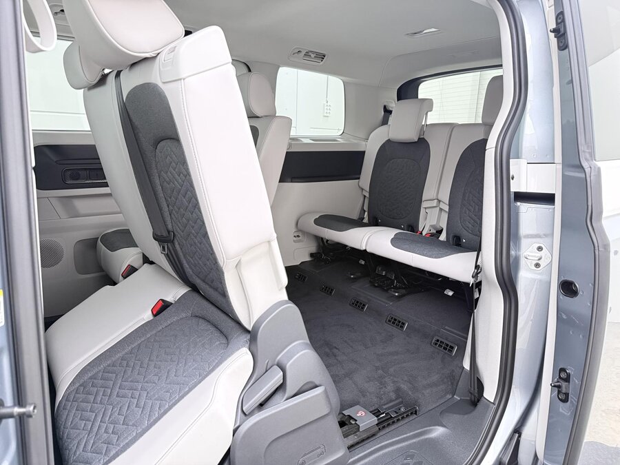 Volkswagen Bedrijfswagens ID. Buzz Pro Bulli Limited Edition 210 kW / 286 pk 7p
