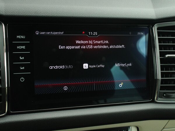 Apple Carplay/Android Auto Apple Carplay/Android Auto