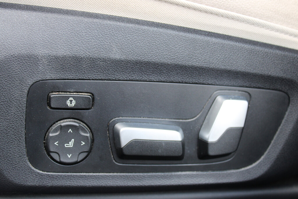 BMW iX3 13