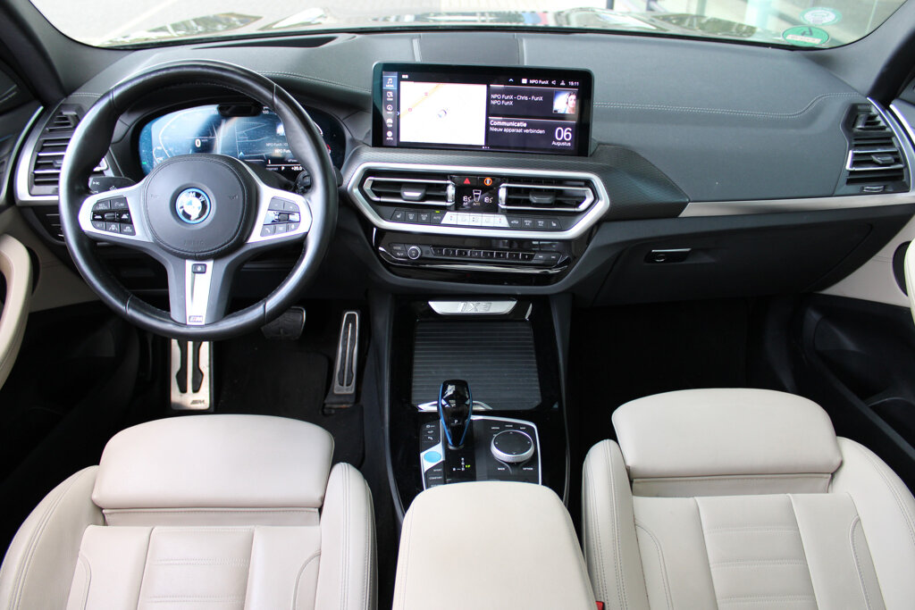 BMW iX3 17