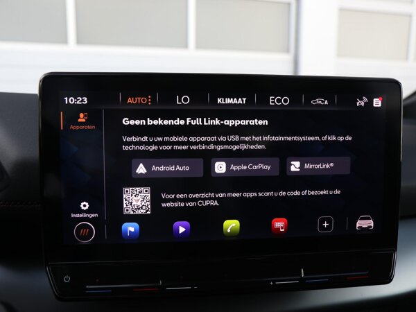 Apple Carplay/Android Auto Apple Carplay/Android Auto
