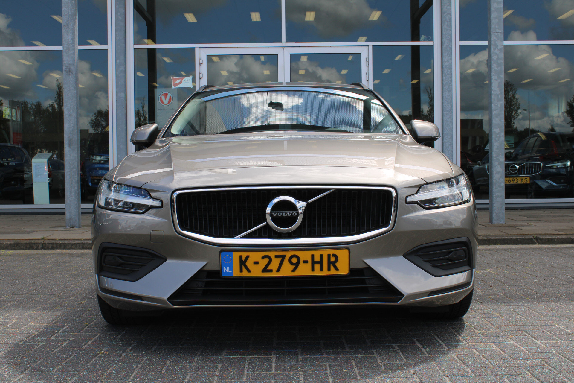 Volvo V60 B3 164PK Automaat Momentum Advantage - Afbeelding 4