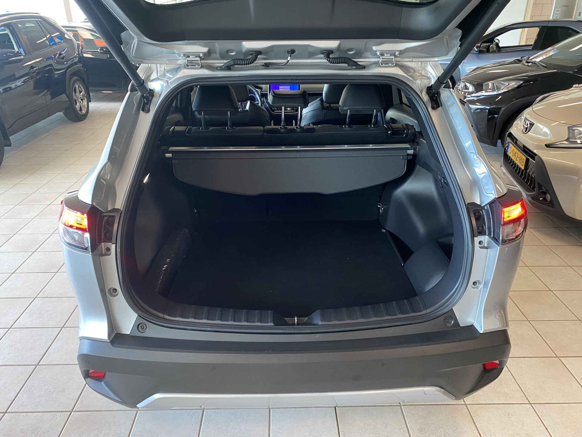 Toyota Corolla Cross 2.0 High Power Hybrid First Edition - Afbeelding 5