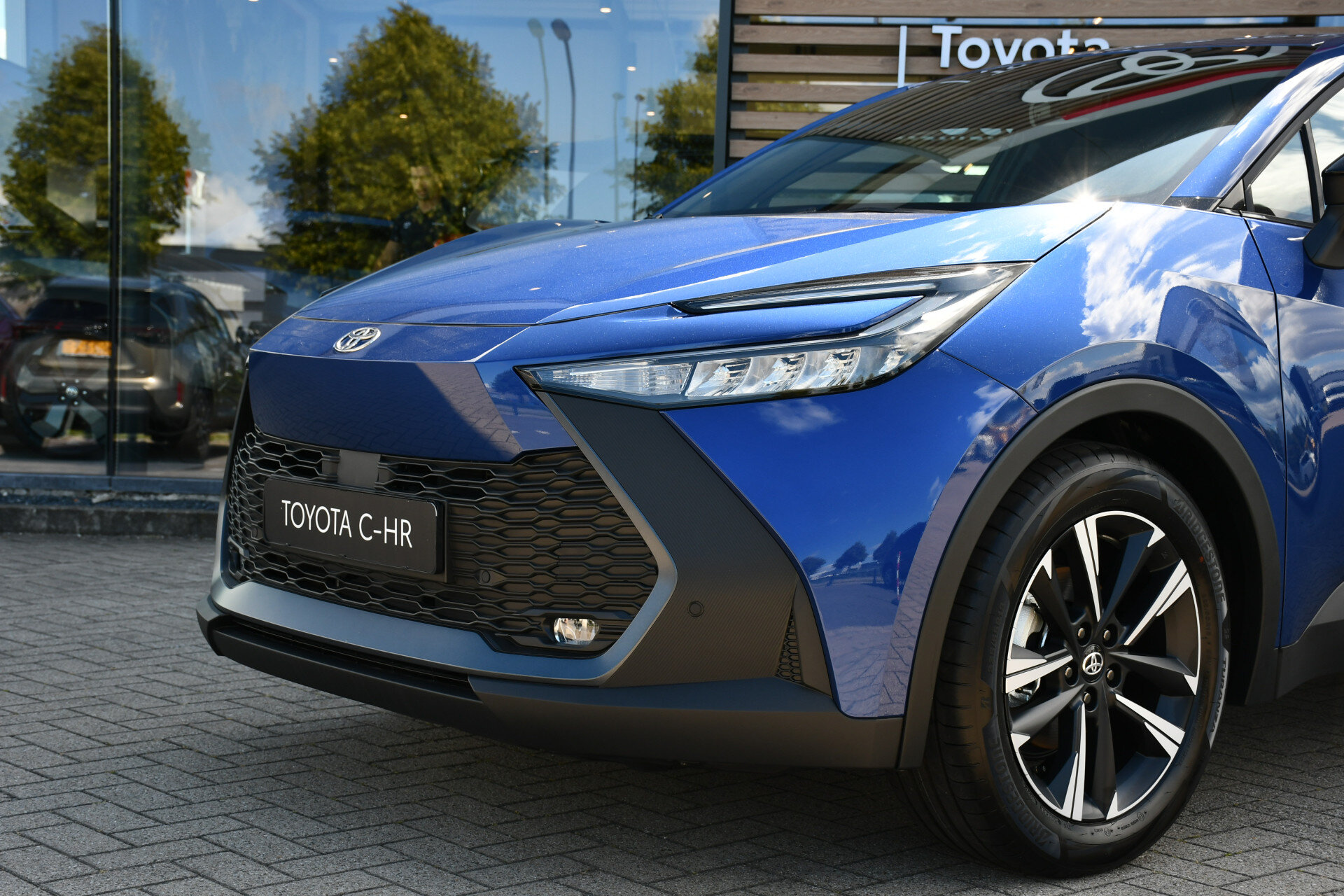 Toyota C-HR 1.8 Hybrid 140 Dynamic Automaat 140pk - Afbeelding 3