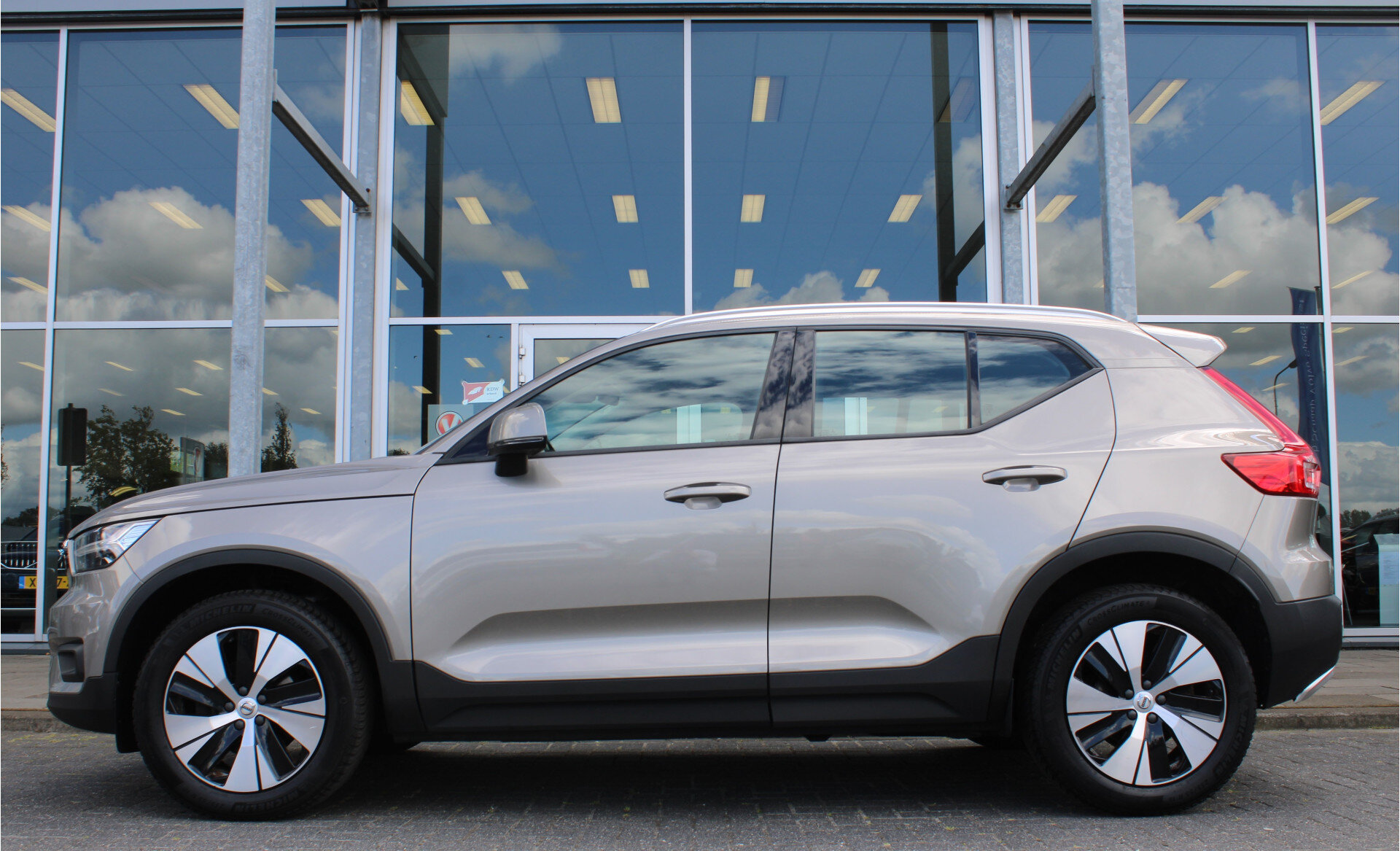 Volvo XC40 T2 130PK Automaat Business Pro - Afbeelding 2
