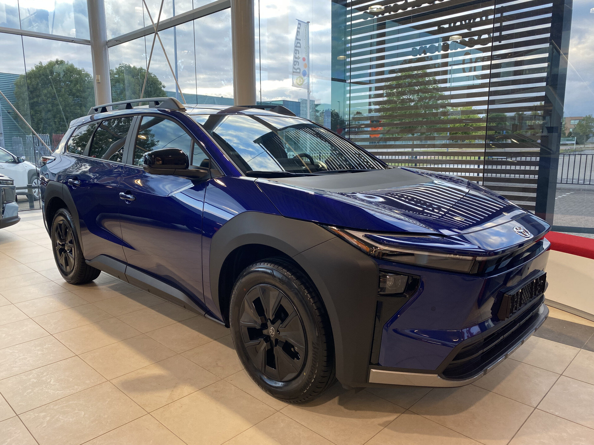 Toyota bZ4X Touring Dynamic 75 kWh - Afbeelding 1