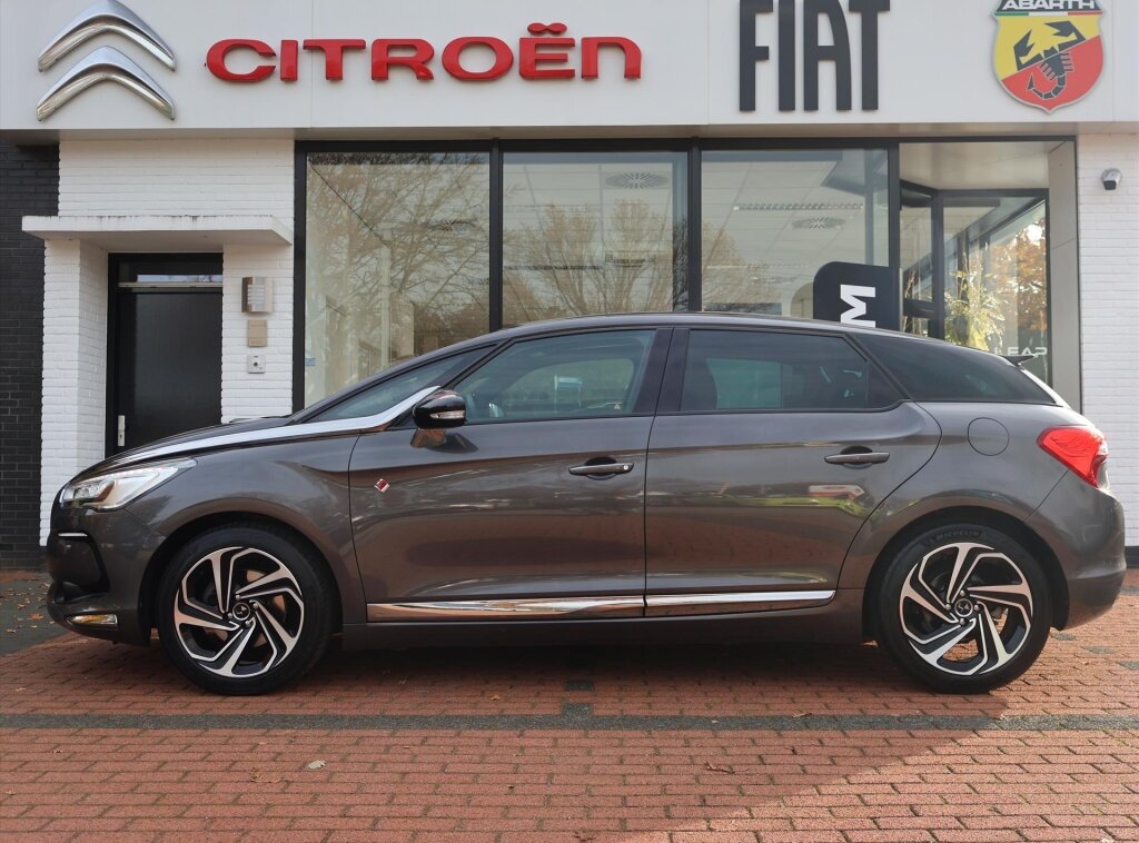 DS DS 5 THP 165PK S&S EAT6 Automaat Performance Line, Rijklaarprijs | Navigatie | Camera | Trekhaak | 18 inch wielen - Afbeelding 2