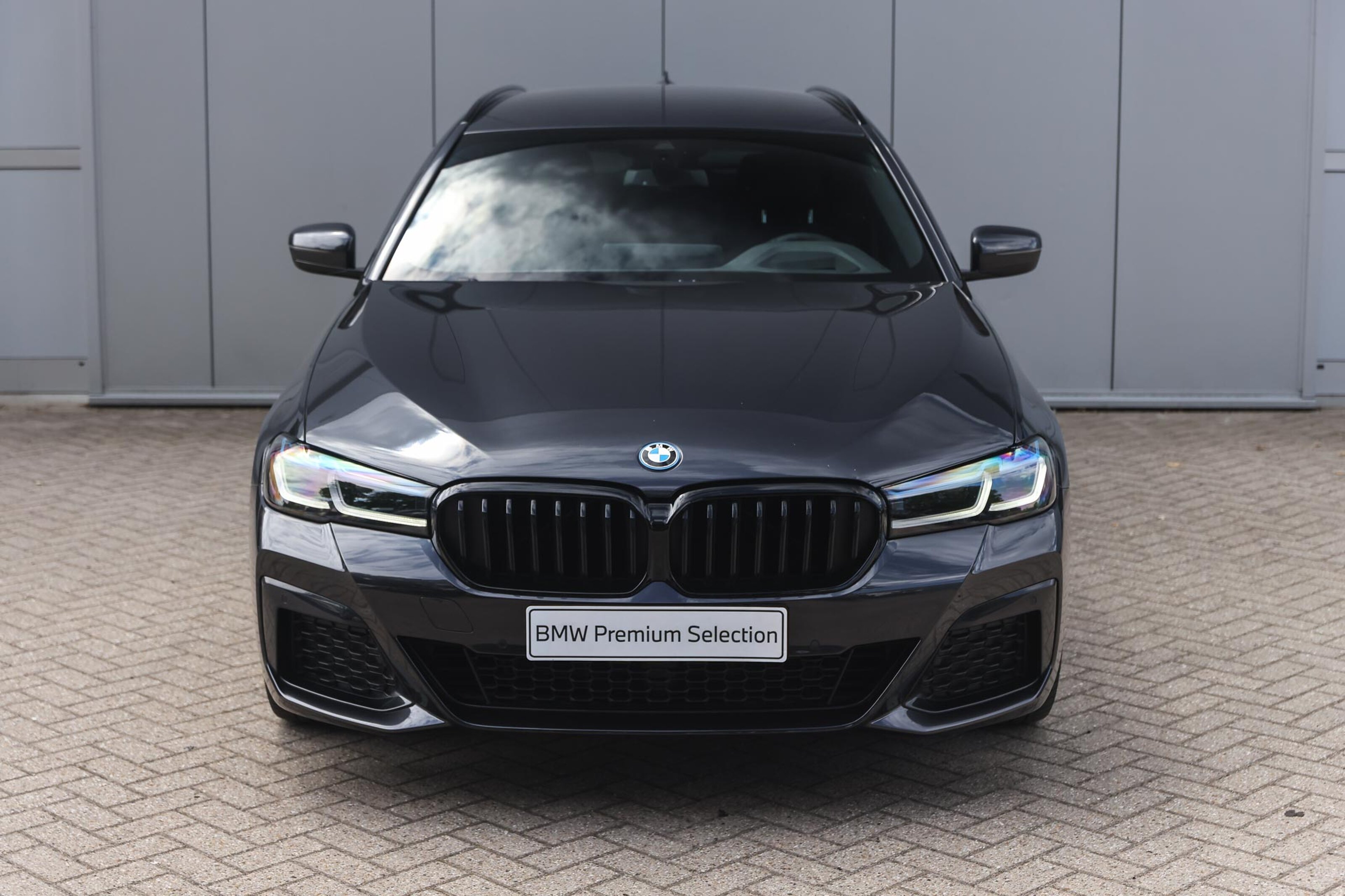 BMW 5 Serie Touring 530e xDrive M Sport Automaat