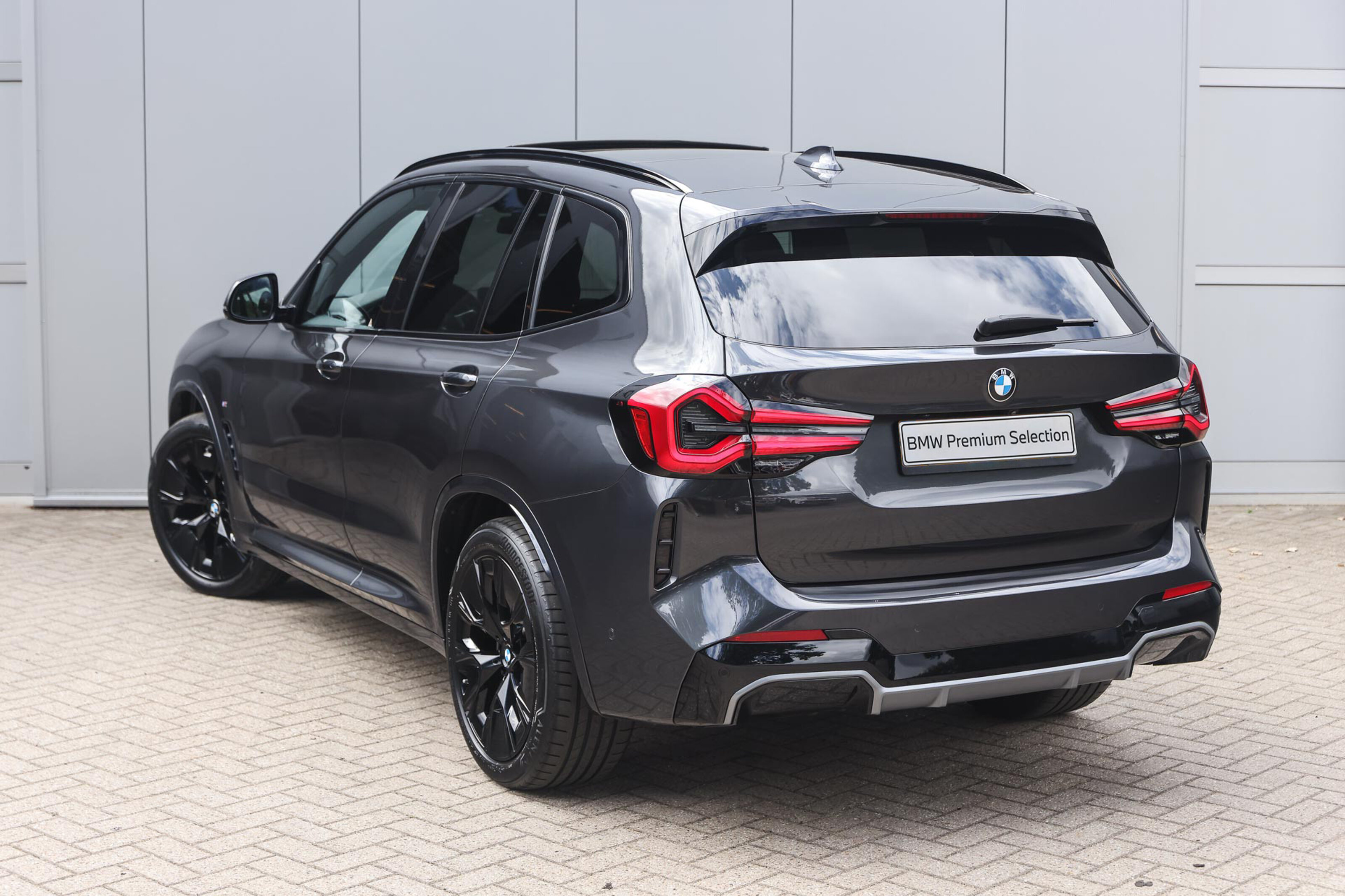 BMW iX3 High Executive