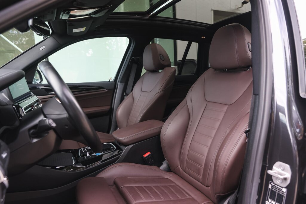 BMW iX3 13