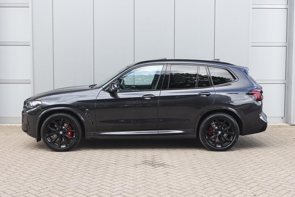 BMW iX3 8
