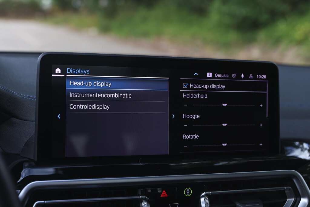 BMW iX3 28