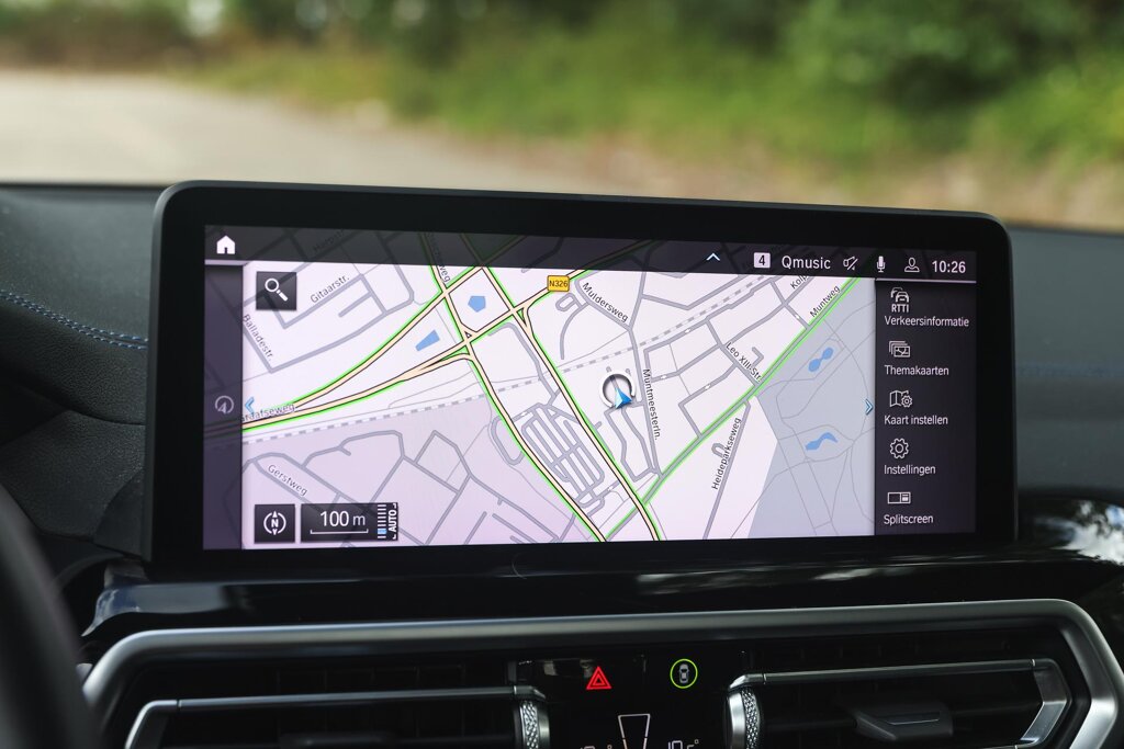 BMW iX3 31