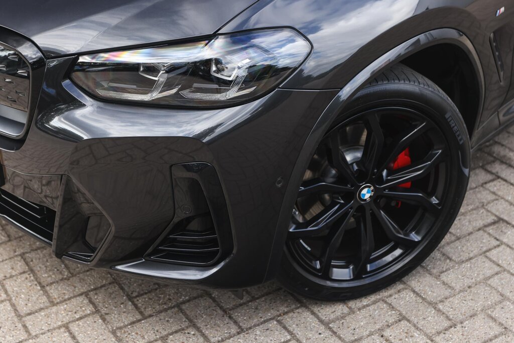 BMW iX3 34